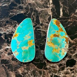 Beautiful Navajo vintage Turquoise earrings